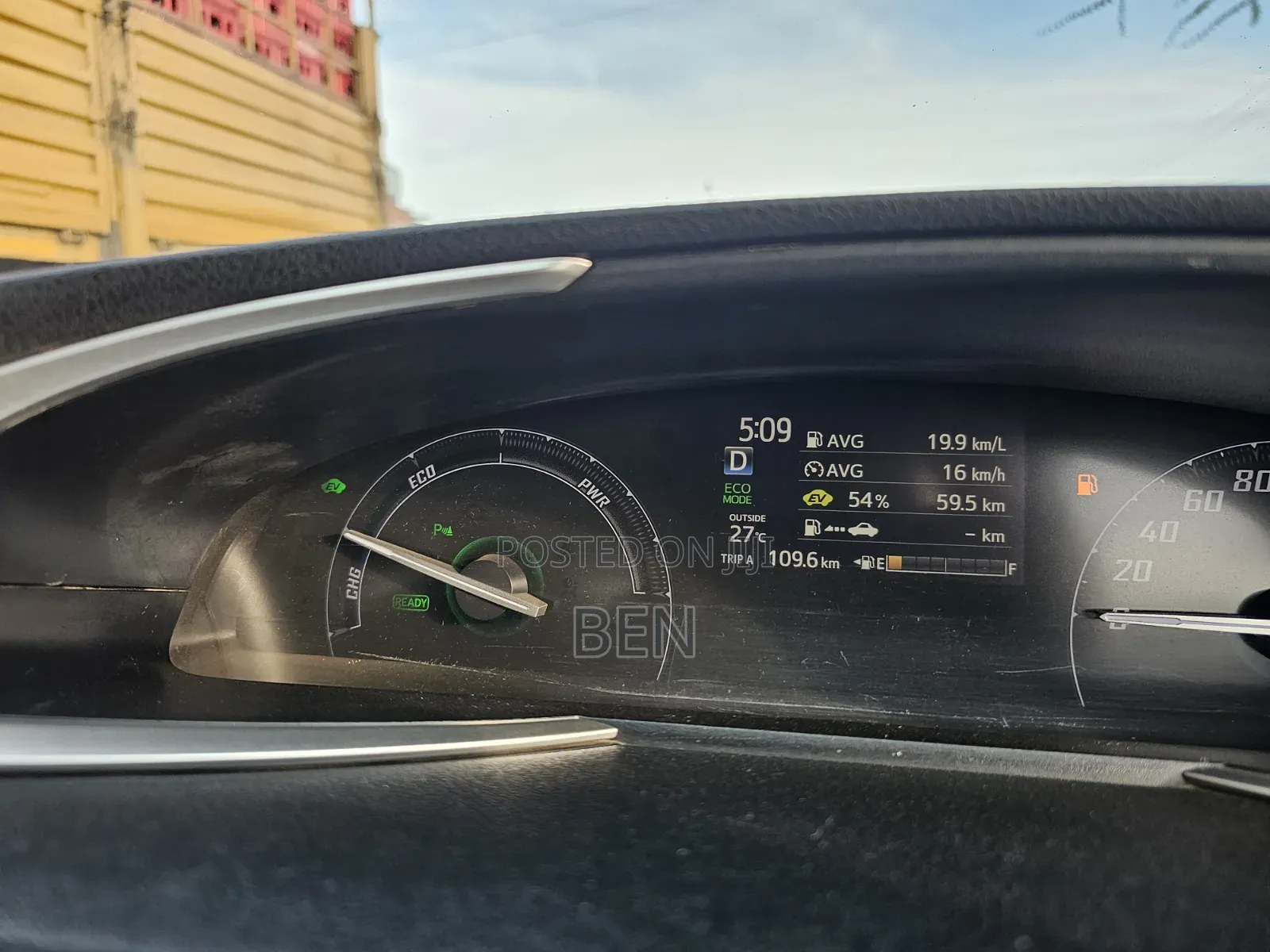 Toyota Sienta 1.5 Hybrid FWD 2019 Silver