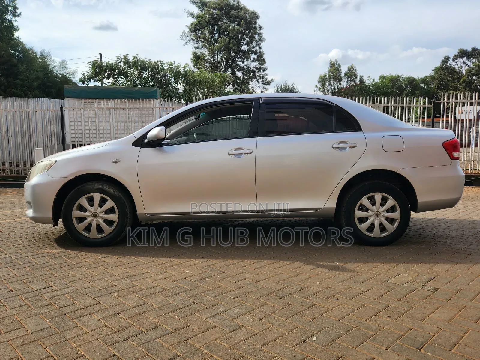 Toyota Axio 2011 Silver