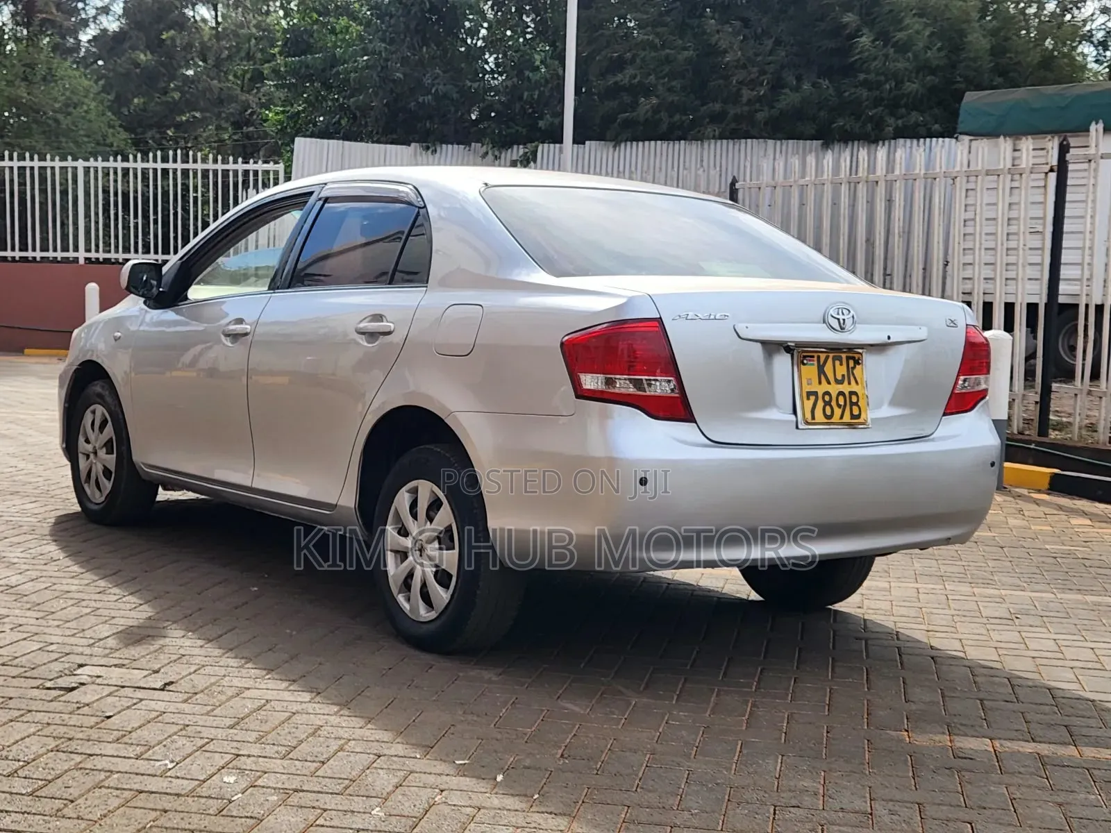 Toyota Axio 2011 Silver