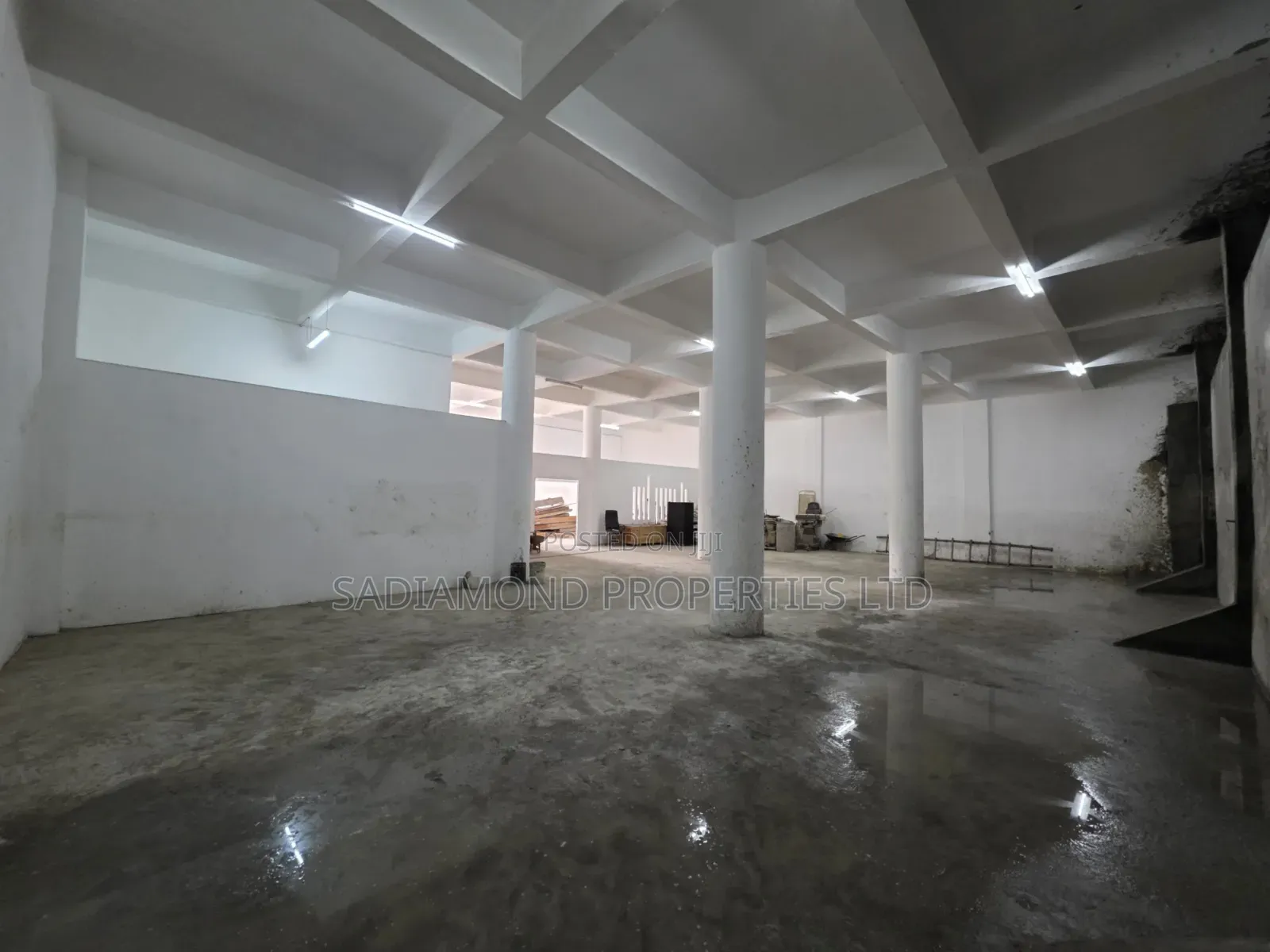 Warehouse/Godown for Rent in Babadogo