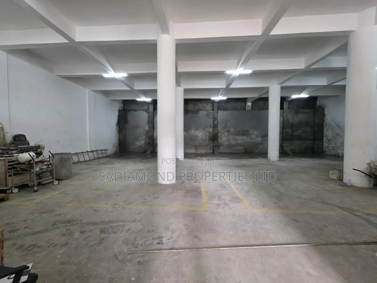 Warehouse/Godown for Rent in Babadogo