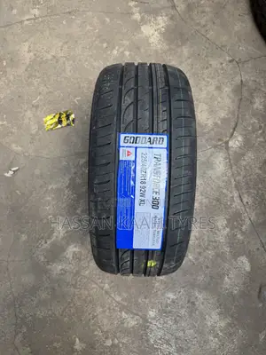 225/40r18 Goddard Tyre