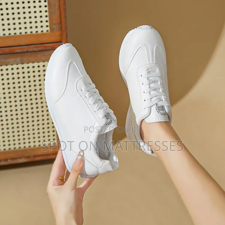 Comfortable and Cute Sneakers for Ladies Sizes 37-43 Red/White/Blue