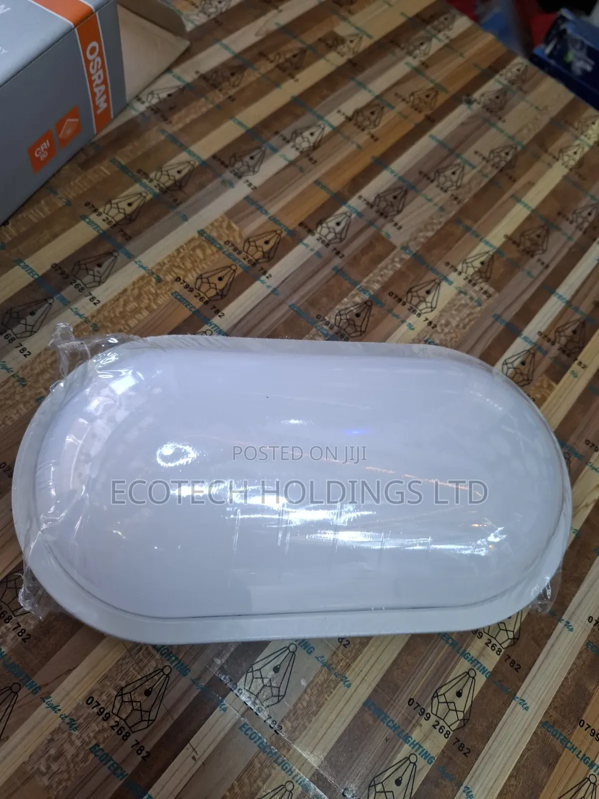 22wts Warm White Oval Plastic Bulkhead