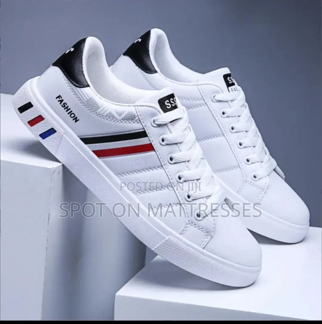 Quality Fashion Casual Shoes for Men. Sizes 39-44. White and Navy Blue