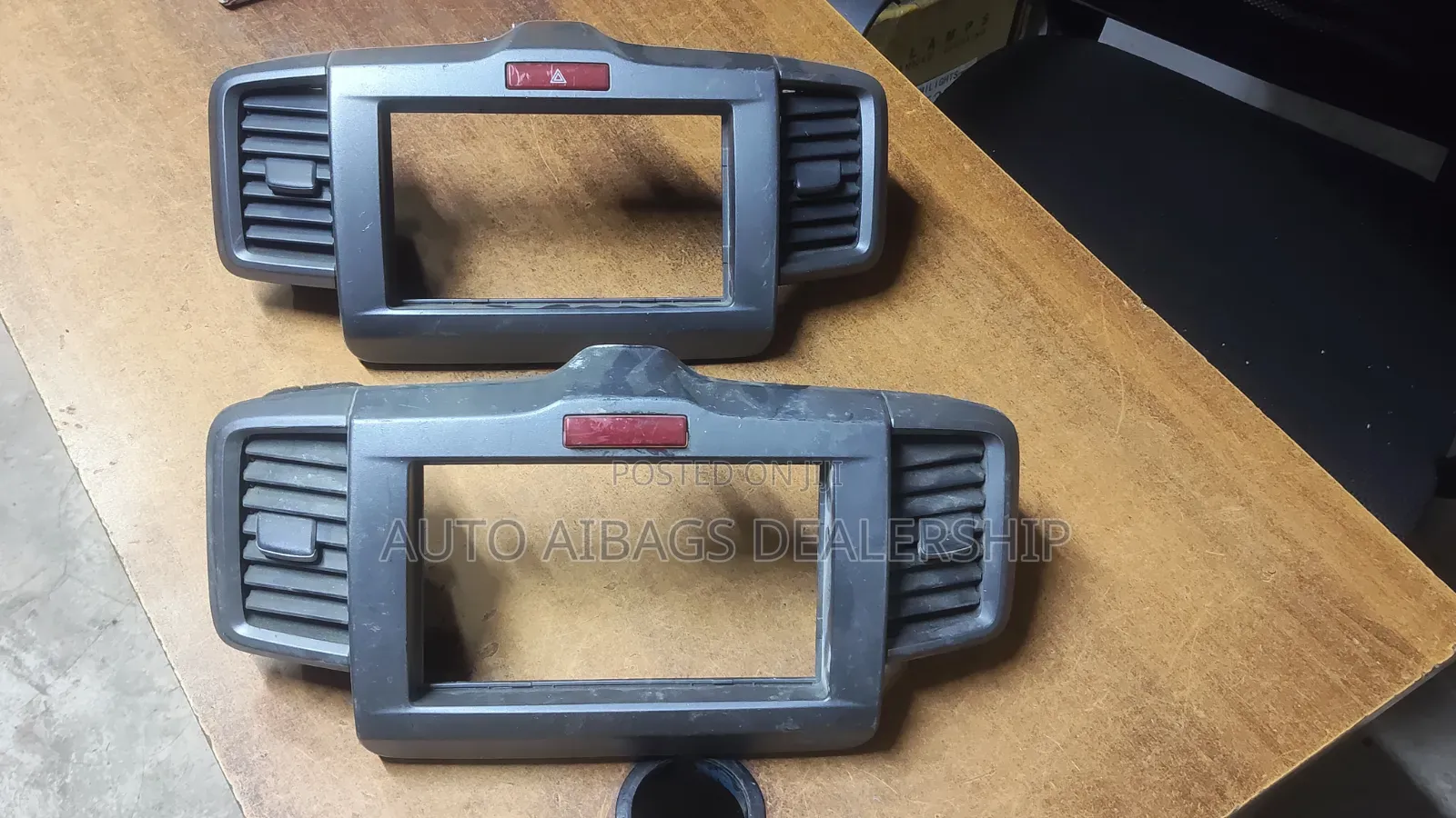 Honda Freed Radio Fascial Console.