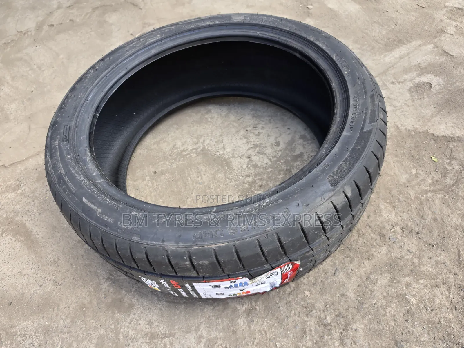 225 /45 R19 LCH Tires (Highway)
