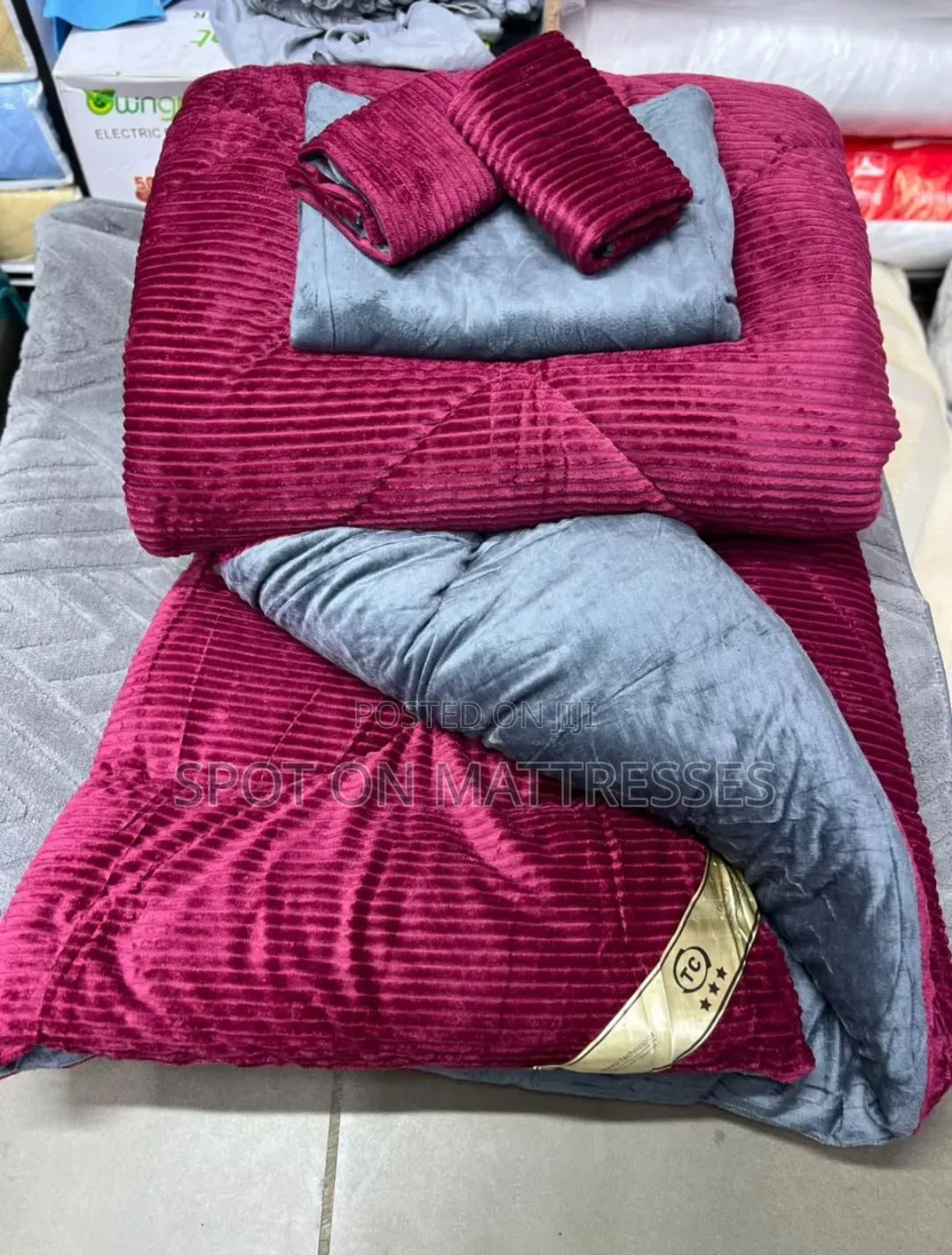 High Quality Warm Velvet Duvets. Size 6X7. Countrywide Delivery!