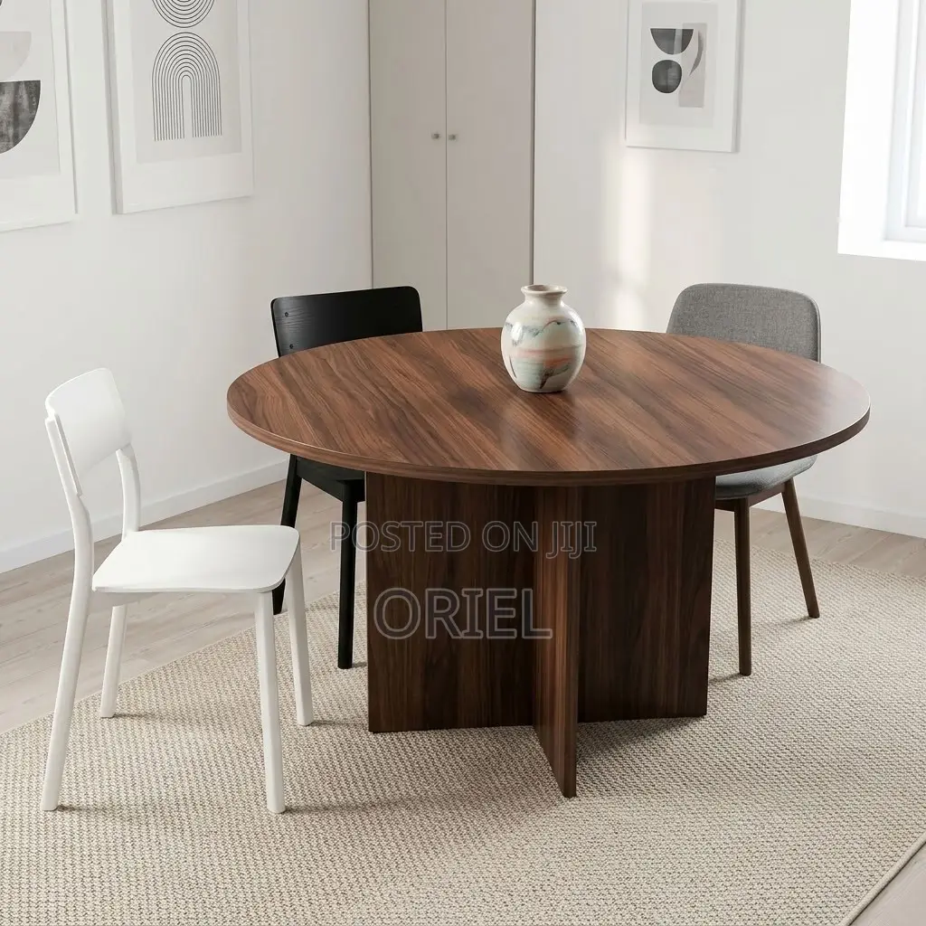 Office Boardroom Table : Round Corporate Meeting Table