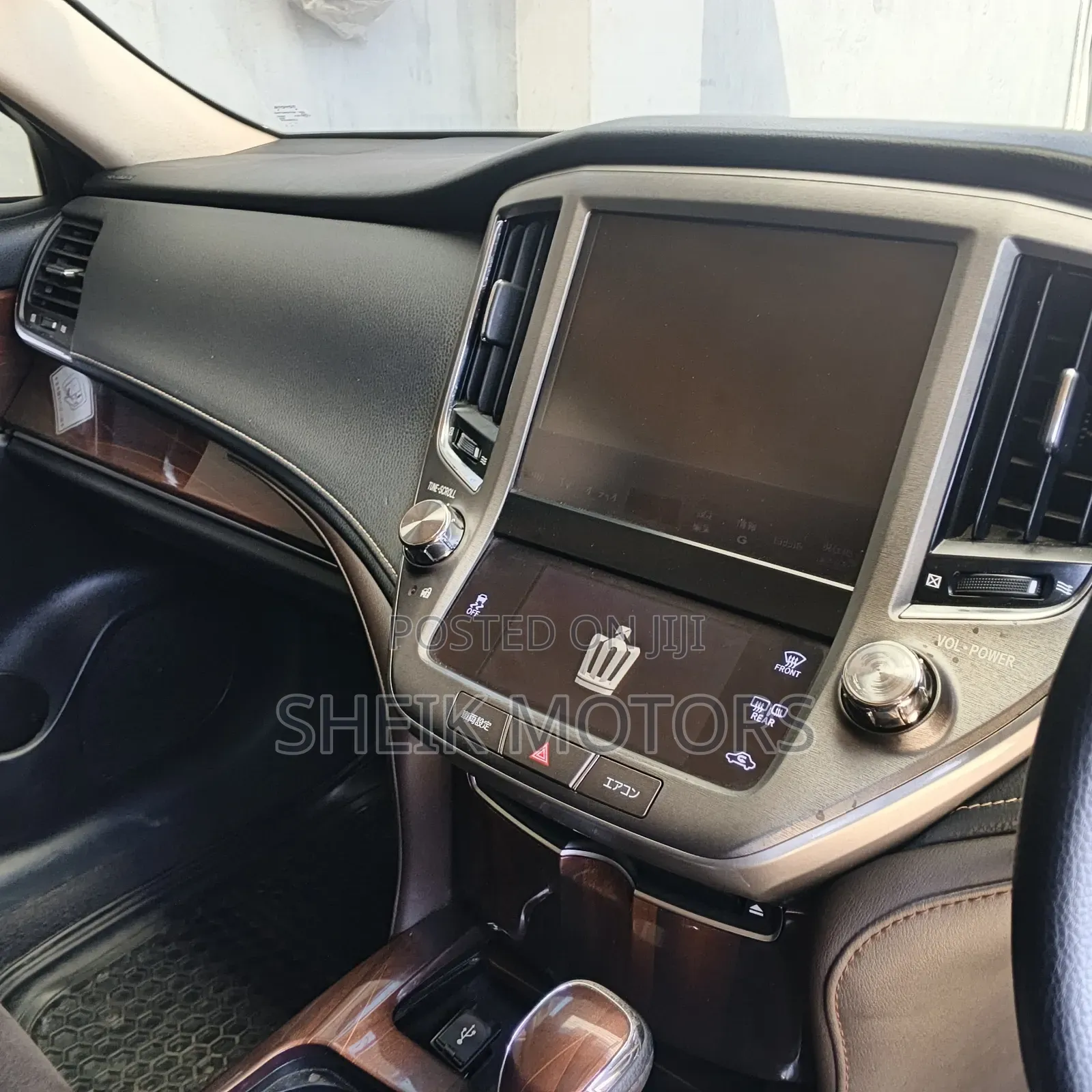 Toyota Crown 2014 Black