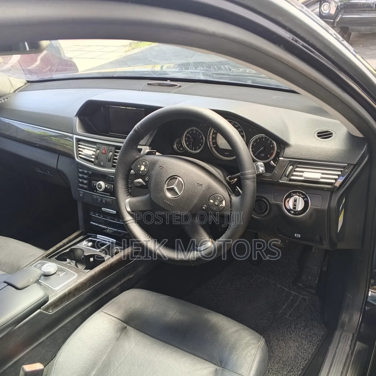 Mercedes-Benz E300 2011 Black