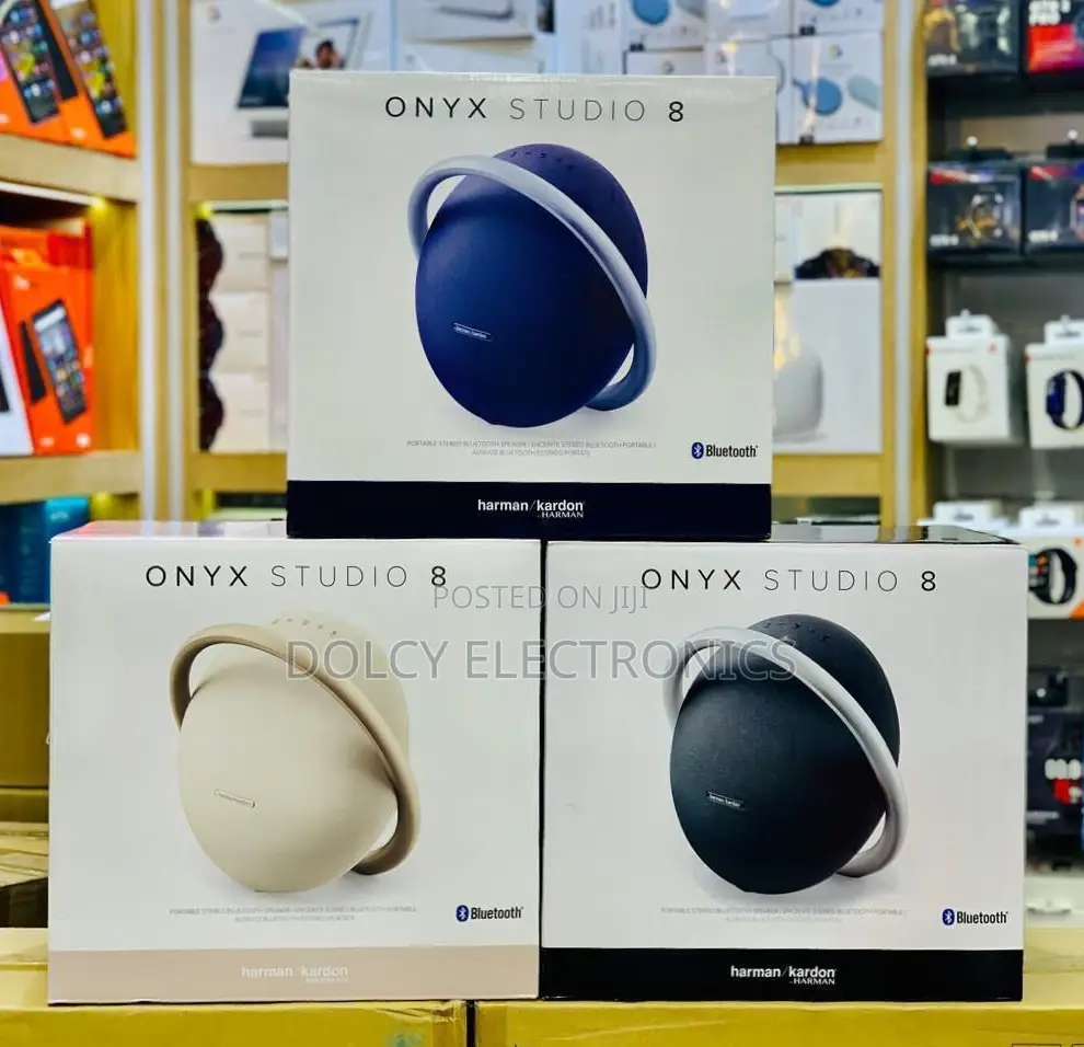 Onyx Studio 8