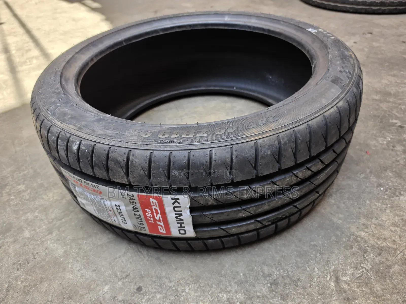 245 /40 R19 Khumo Tires