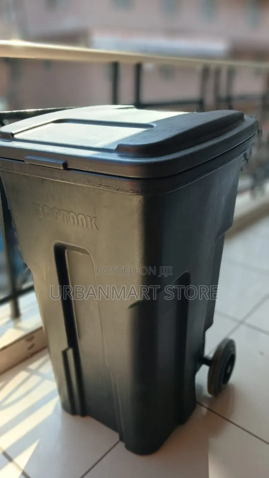 Large Size 120 Litres Pedal Trash Bin With Wheels