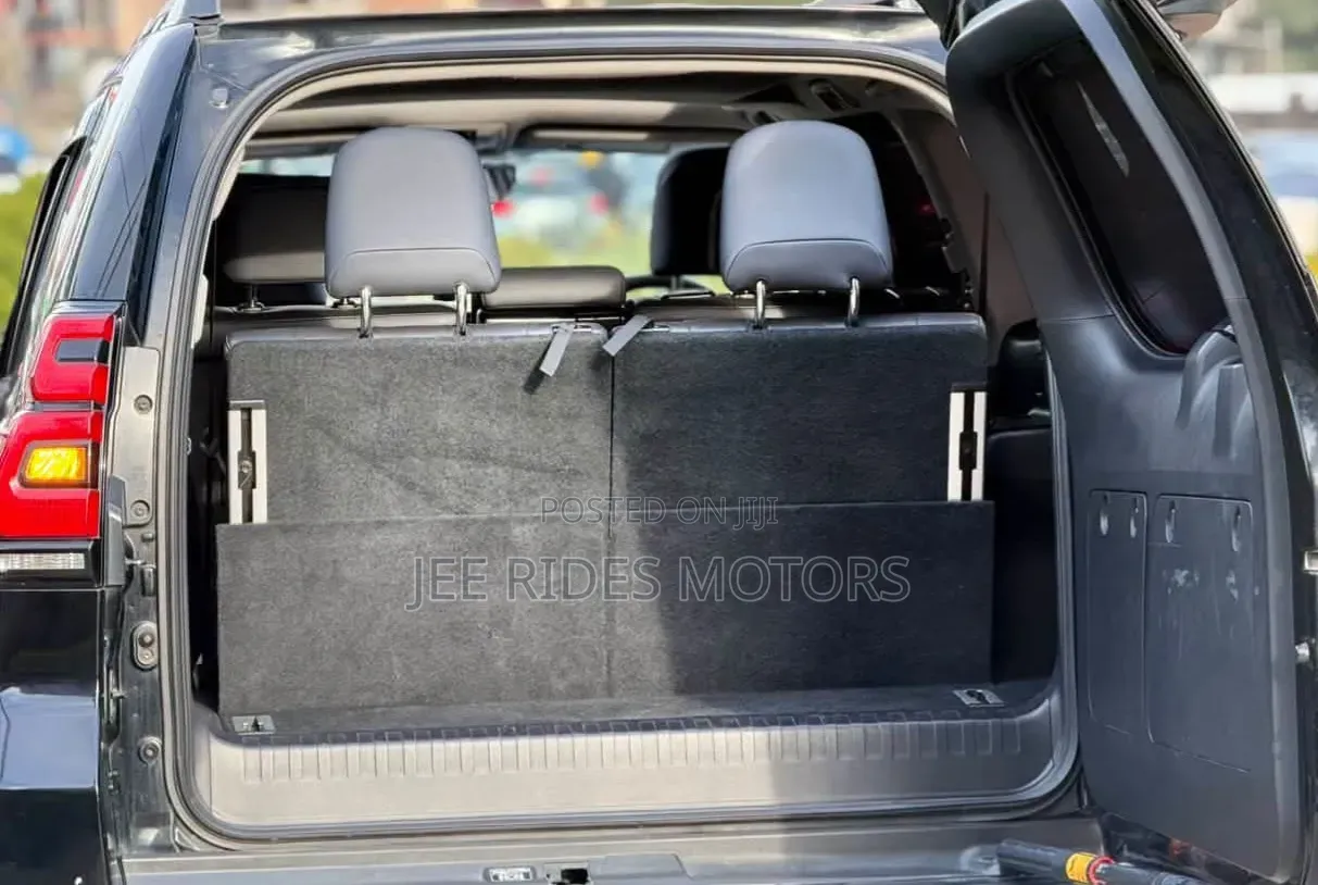Toyota Land Cruiser Prado 2011 Matt Black