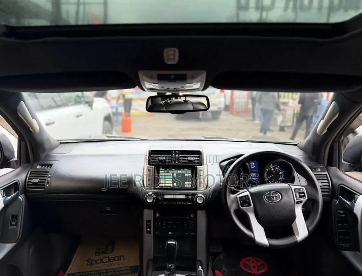 Toyota Land Cruiser Prado 2011 Matt Black