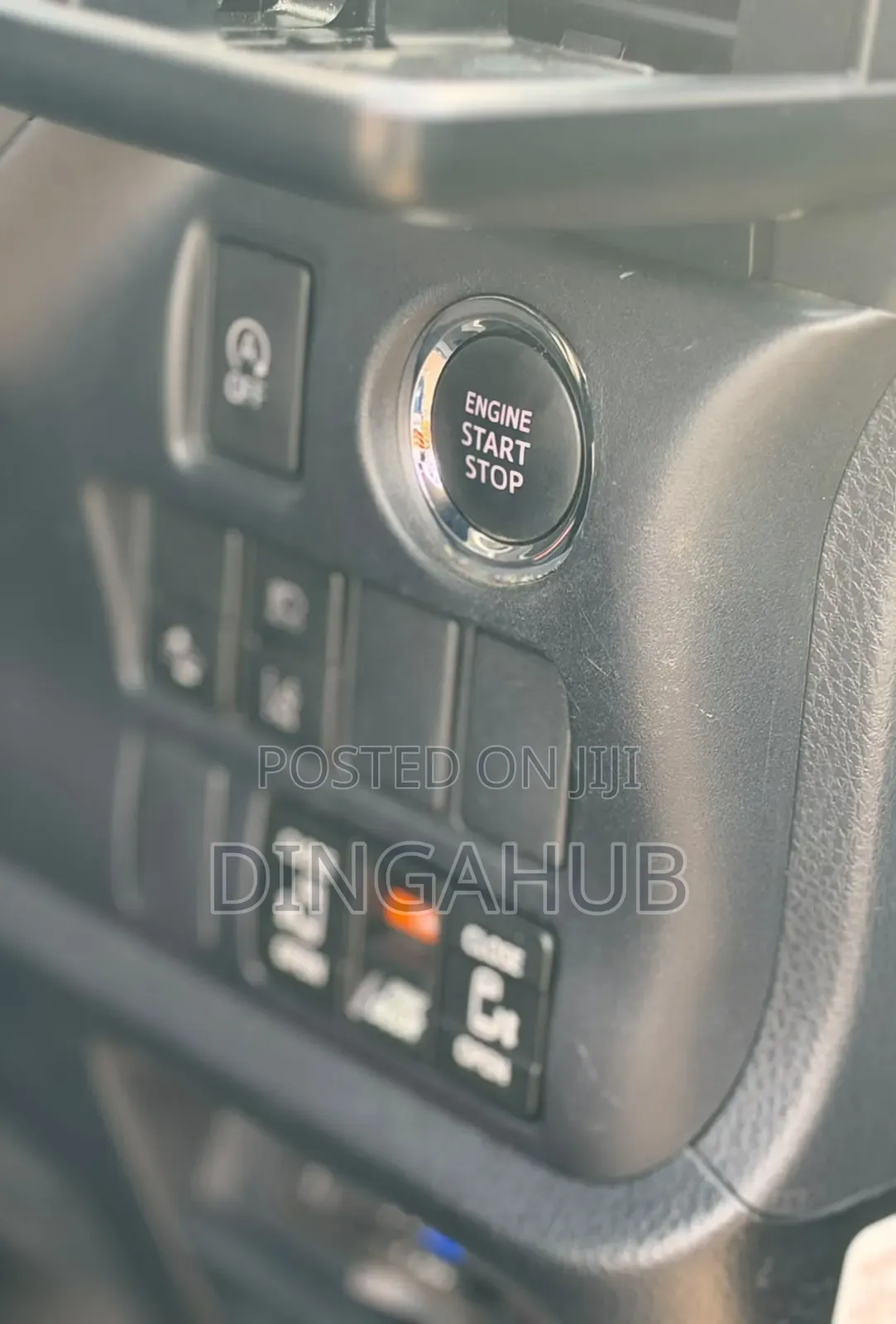 Toyota Noah 2019 Maroon