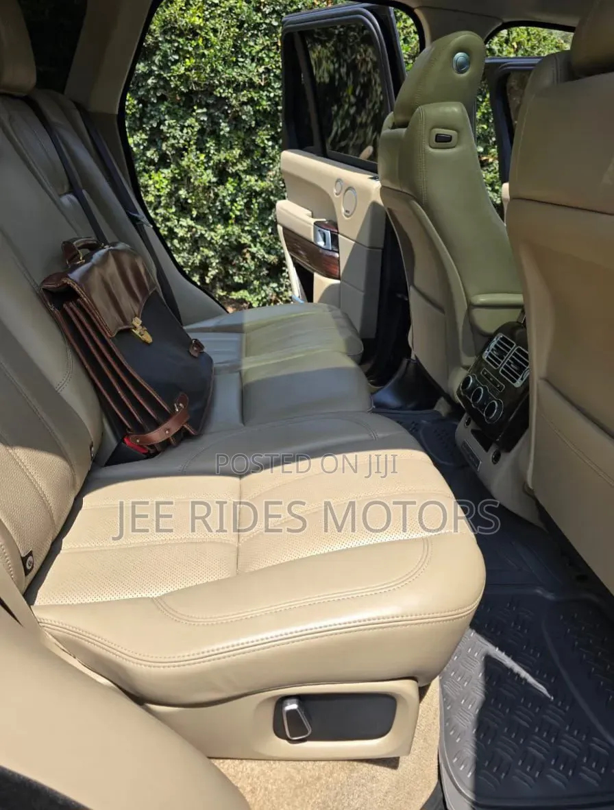 Land Rover Range Rover Vogue 2014 Matt Black