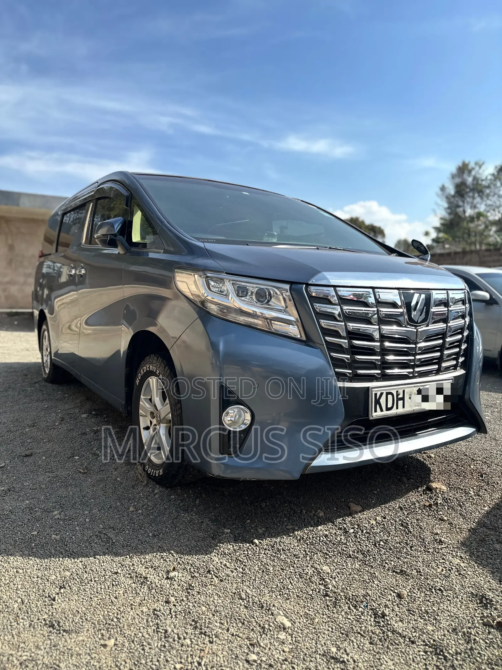 Toyota Alphard 2.4 Petrol FWD 2015 Blue