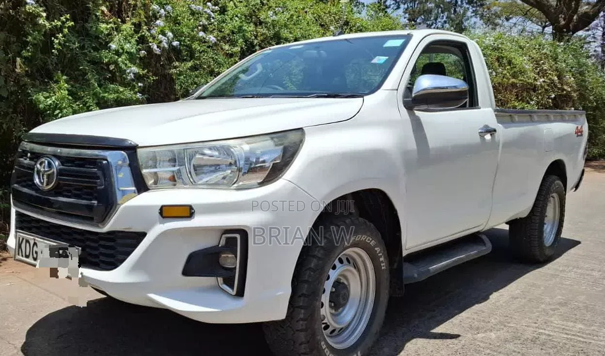 Toyota Hilux 2017 White