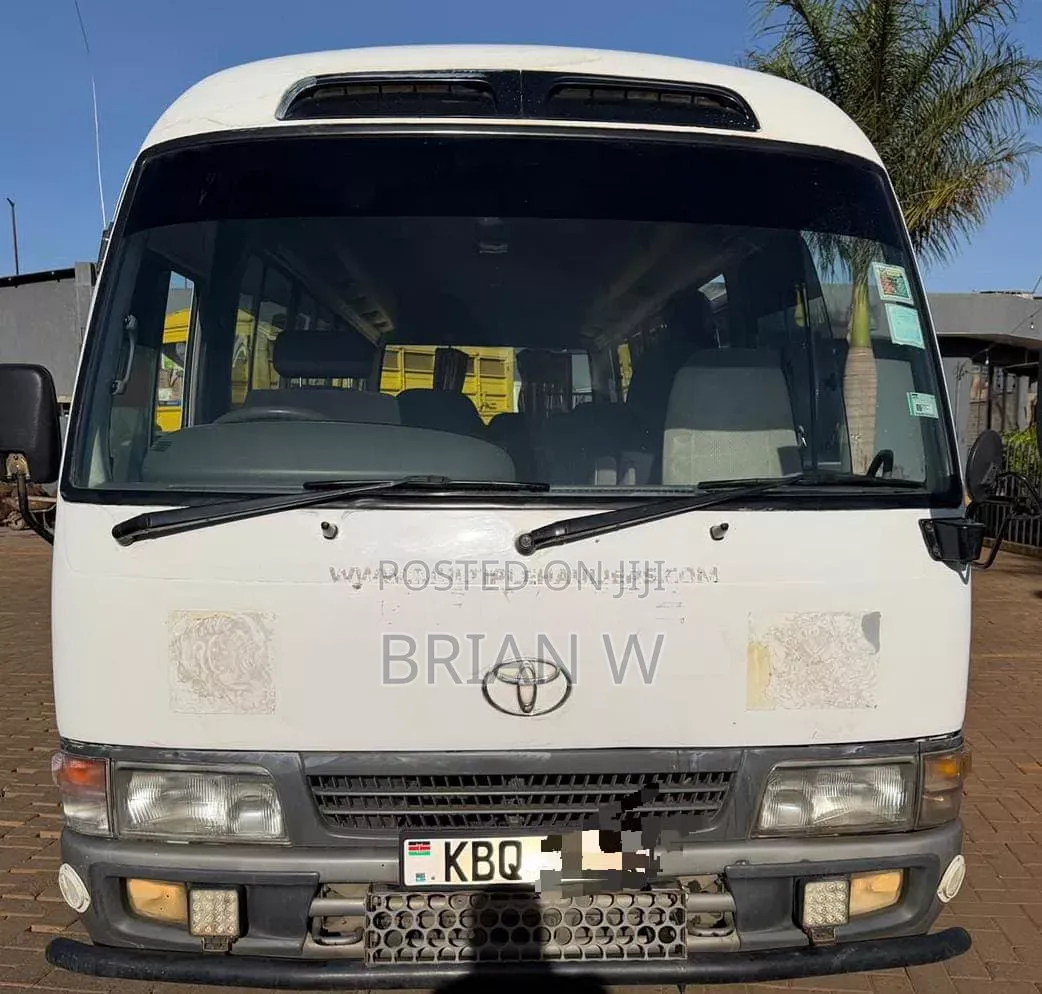 Toyota Coaster 2005 White