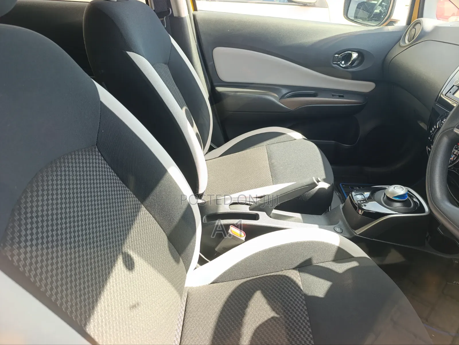 Nissan Note 1.2 Hybrid 2019 Yellow