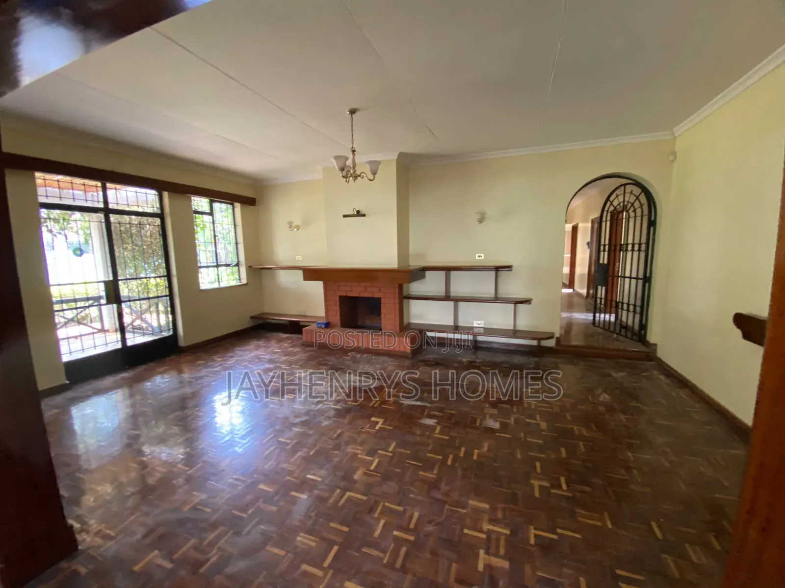 4bdrm Bungalow in Runda for rent