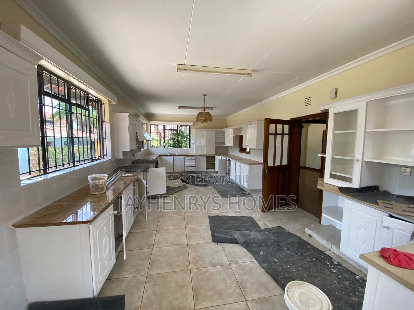 4bdrm Bungalow in Runda for rent
