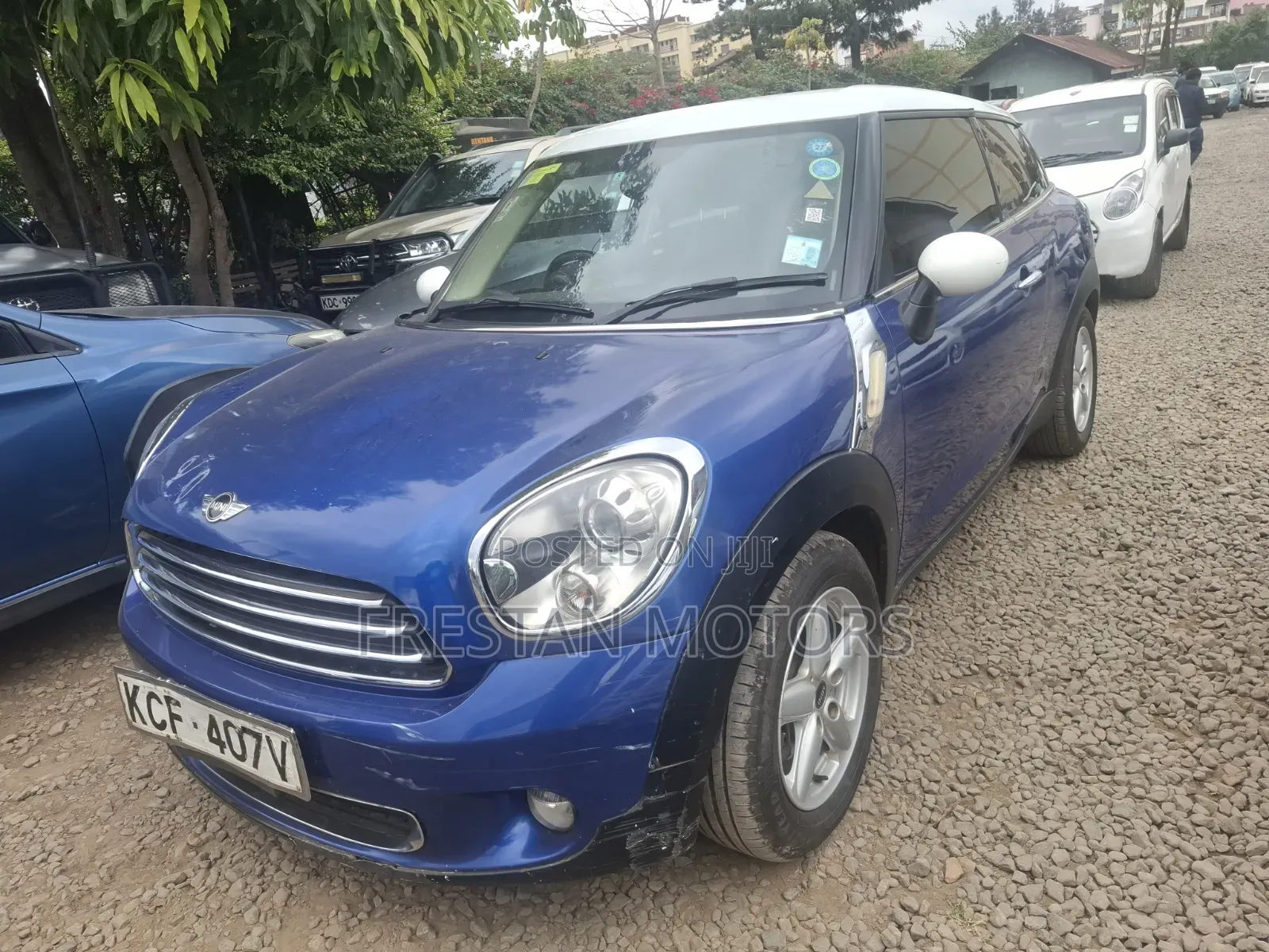 Mini Cooper 2010 Blue