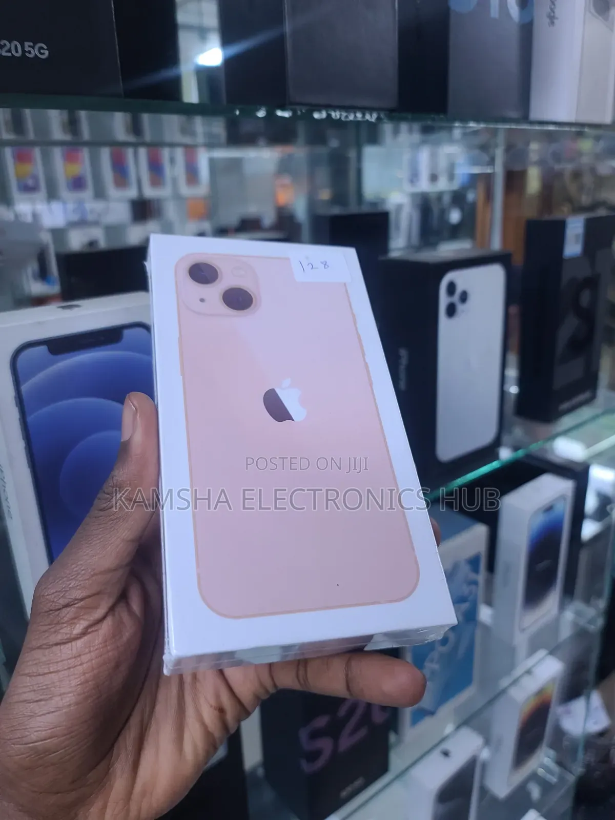 New Apple iPhone 13 128 GB Pink