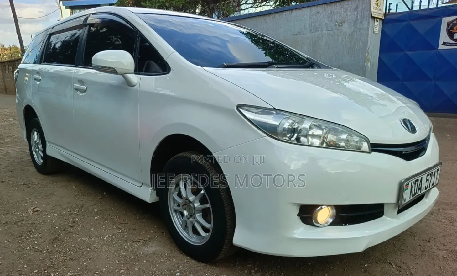 Toyota Wish 2013 Pearl