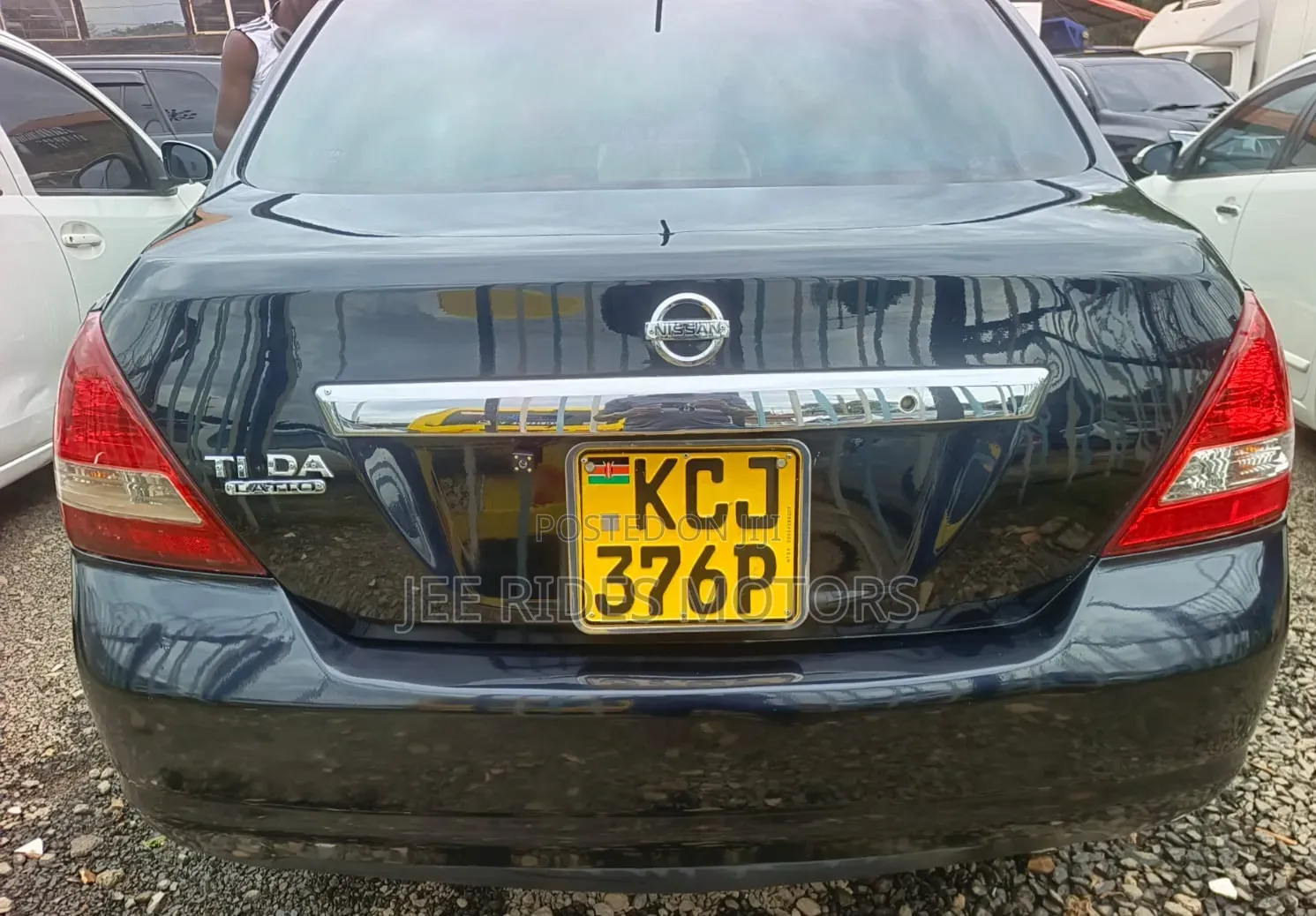 Nissan Tiida 2009 Matt Black