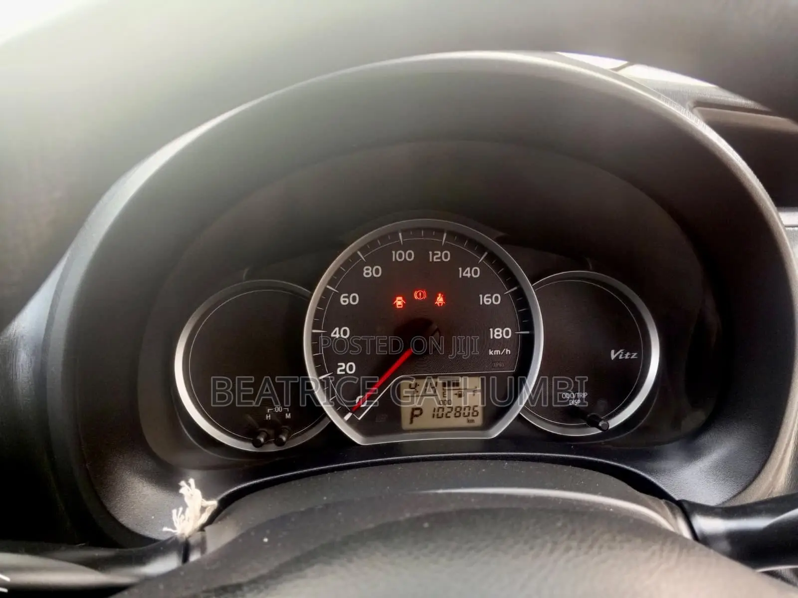 Toyota Vitz 2012 Silver