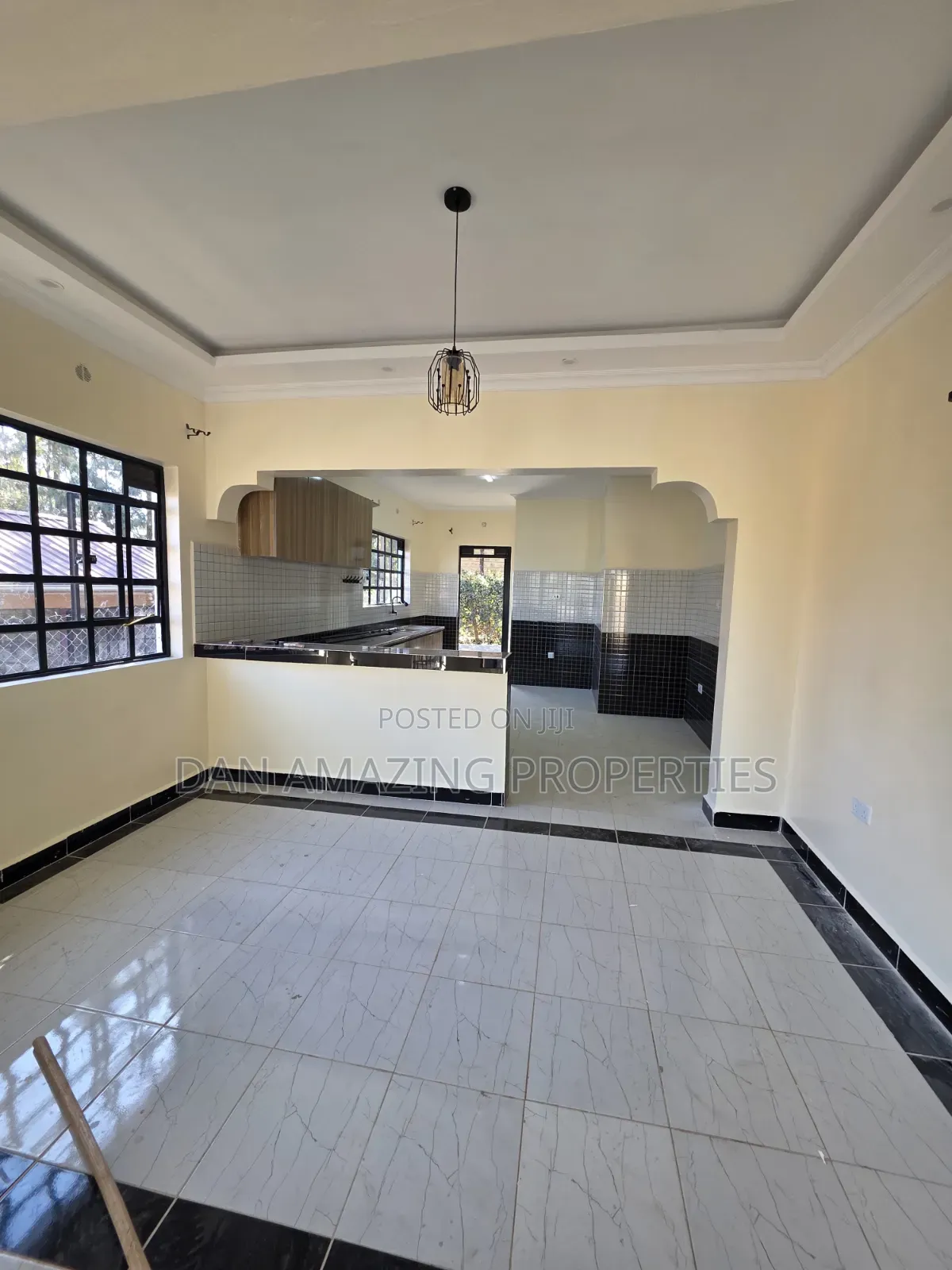 4bdrm Bungalow in Olesurutia, Matasia for sale