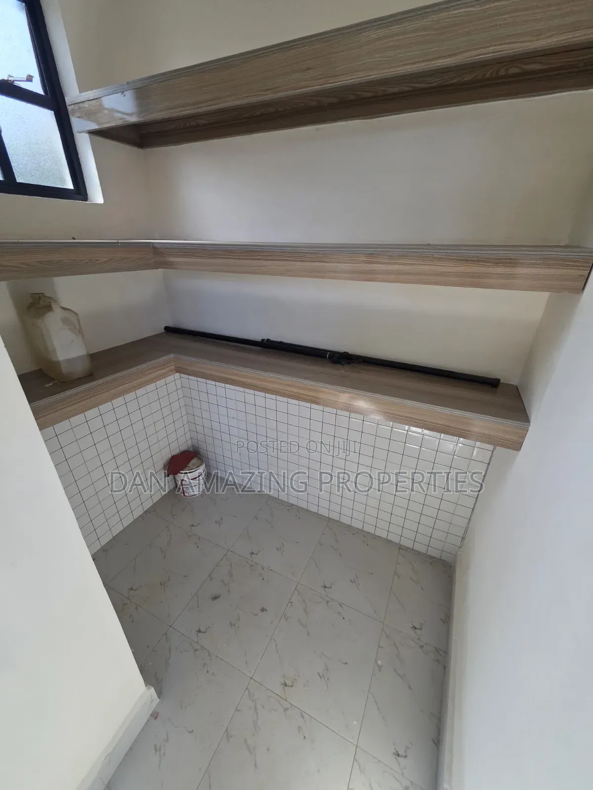 4bdrm Bungalow in Olesurutia, Matasia for sale