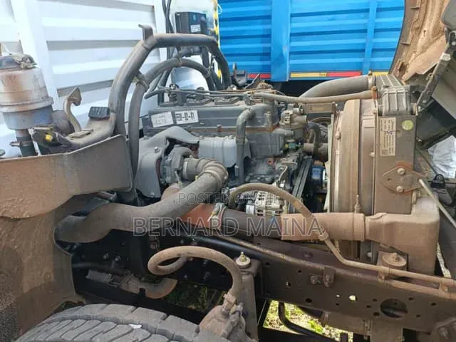 Mitsubishi Fuso 2025 White