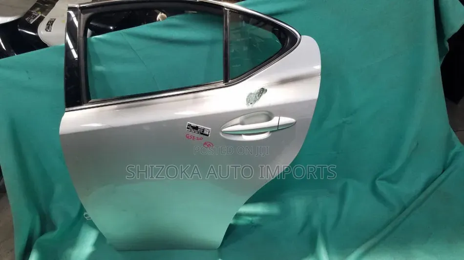 R Door Assy Lh Lexus Is Gse20 2006