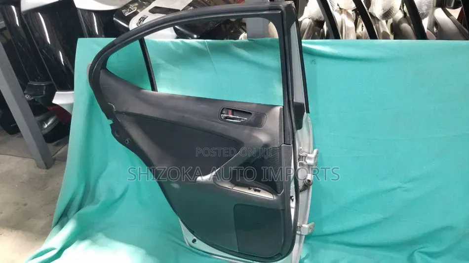 R Door Assy Lh Lexus Is Gse20 2006