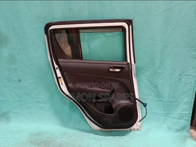 R Door Assy Lh Suzuki Swift 2010