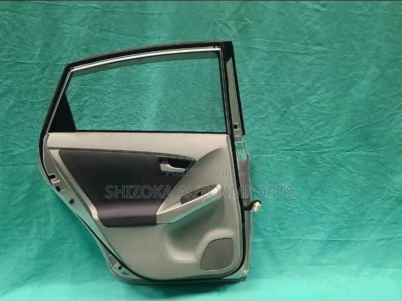 R Door Assy Lh Toyota Prius Zvw30 2010