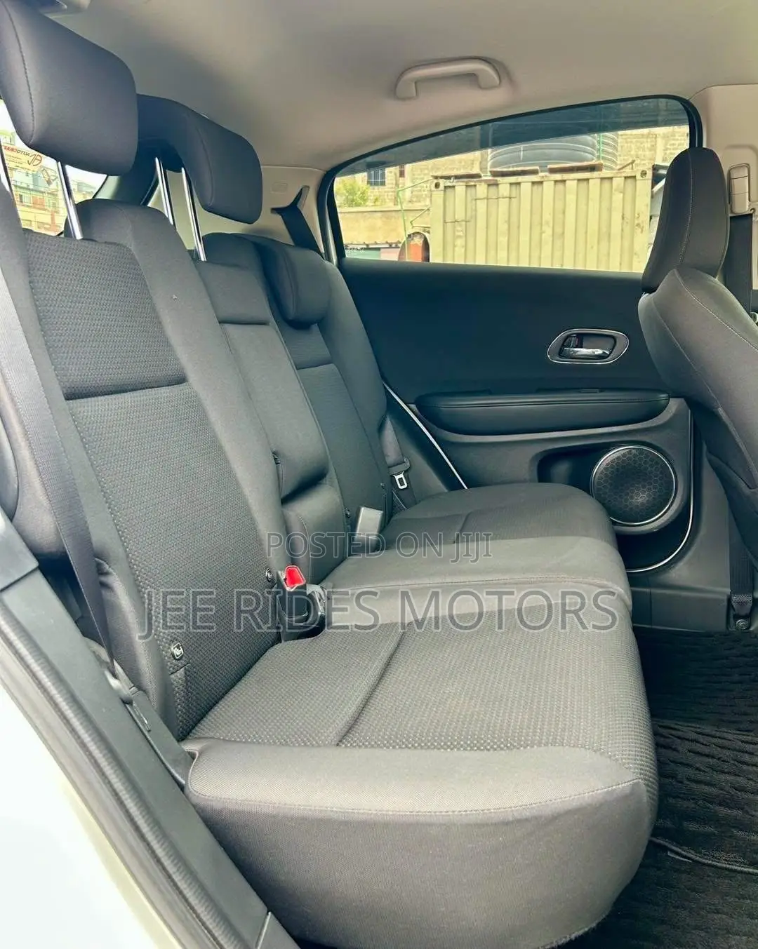 Honda Vezel 1.5 Hybrid 4WD 2019 White