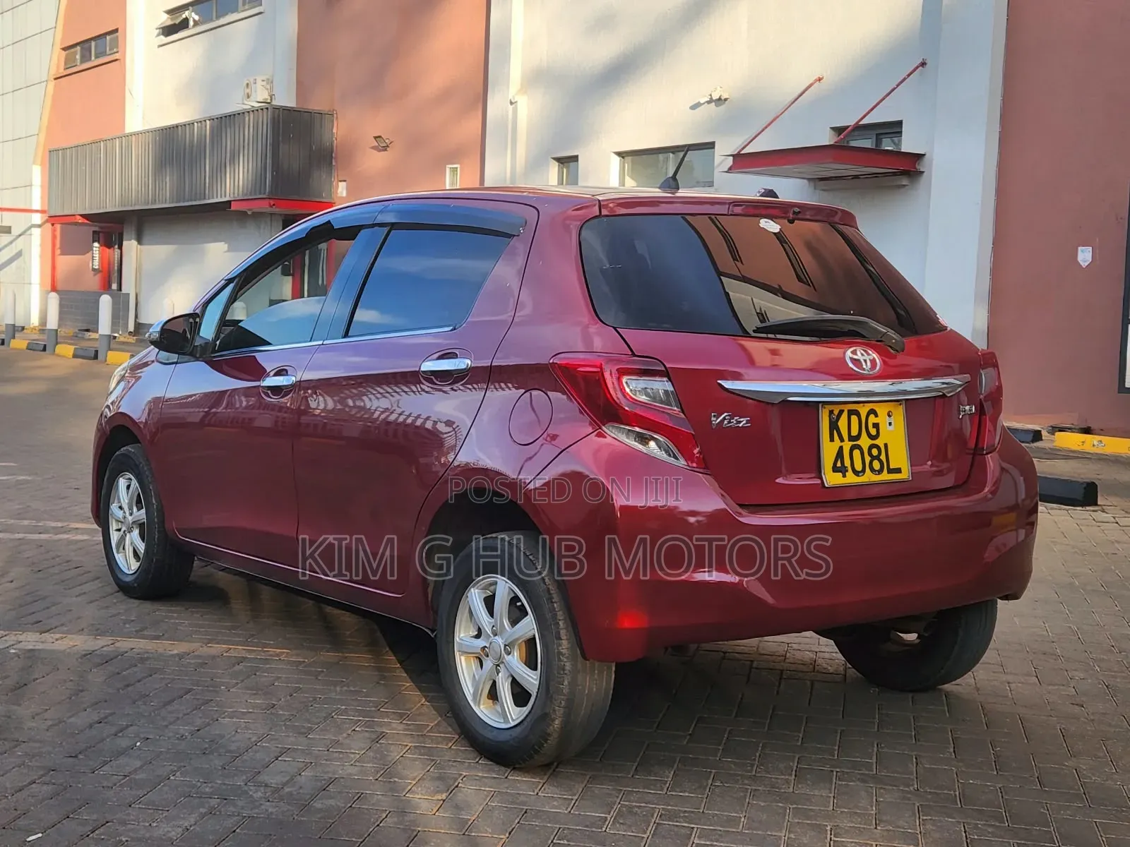 Toyota Vitz 2015 Maroon