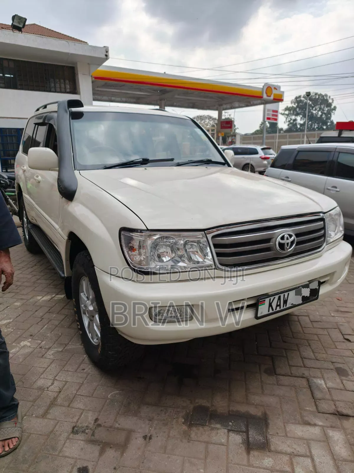 Toyota Land Cruiser 2005 White