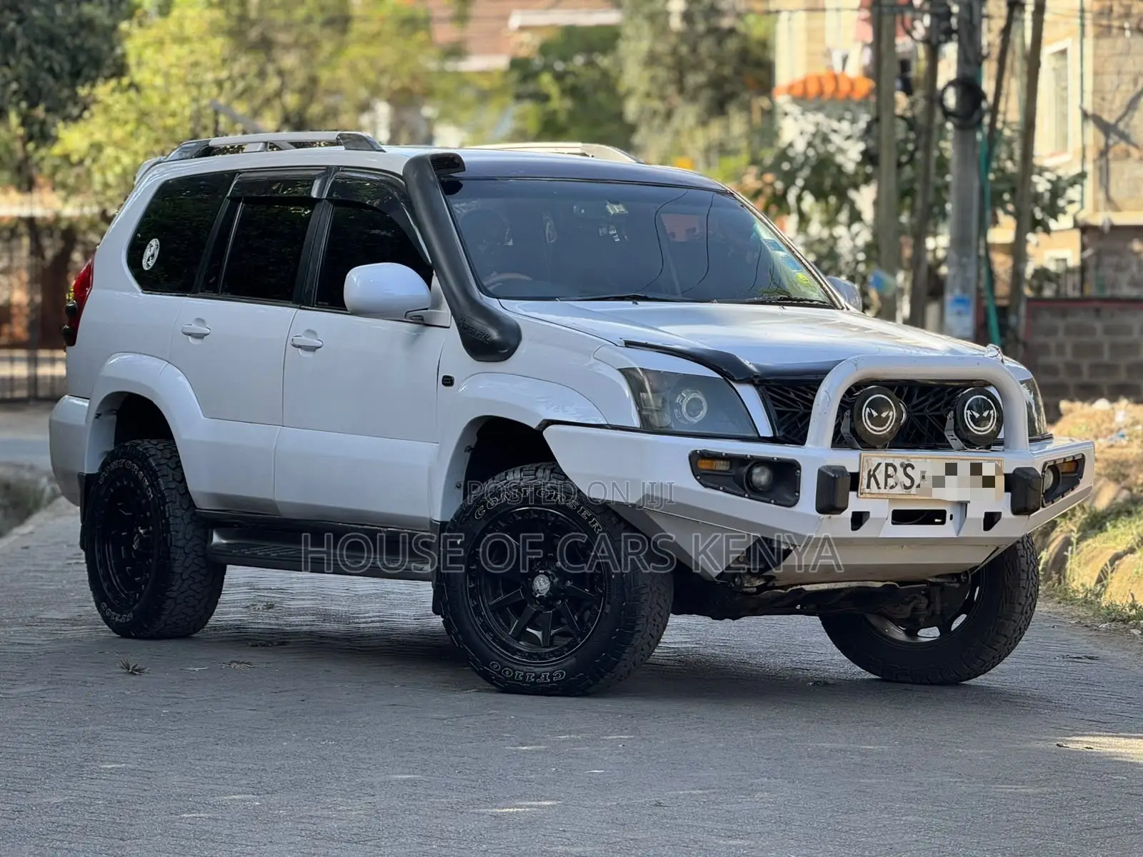 Toyota Land Cruiser Prado 2006 White