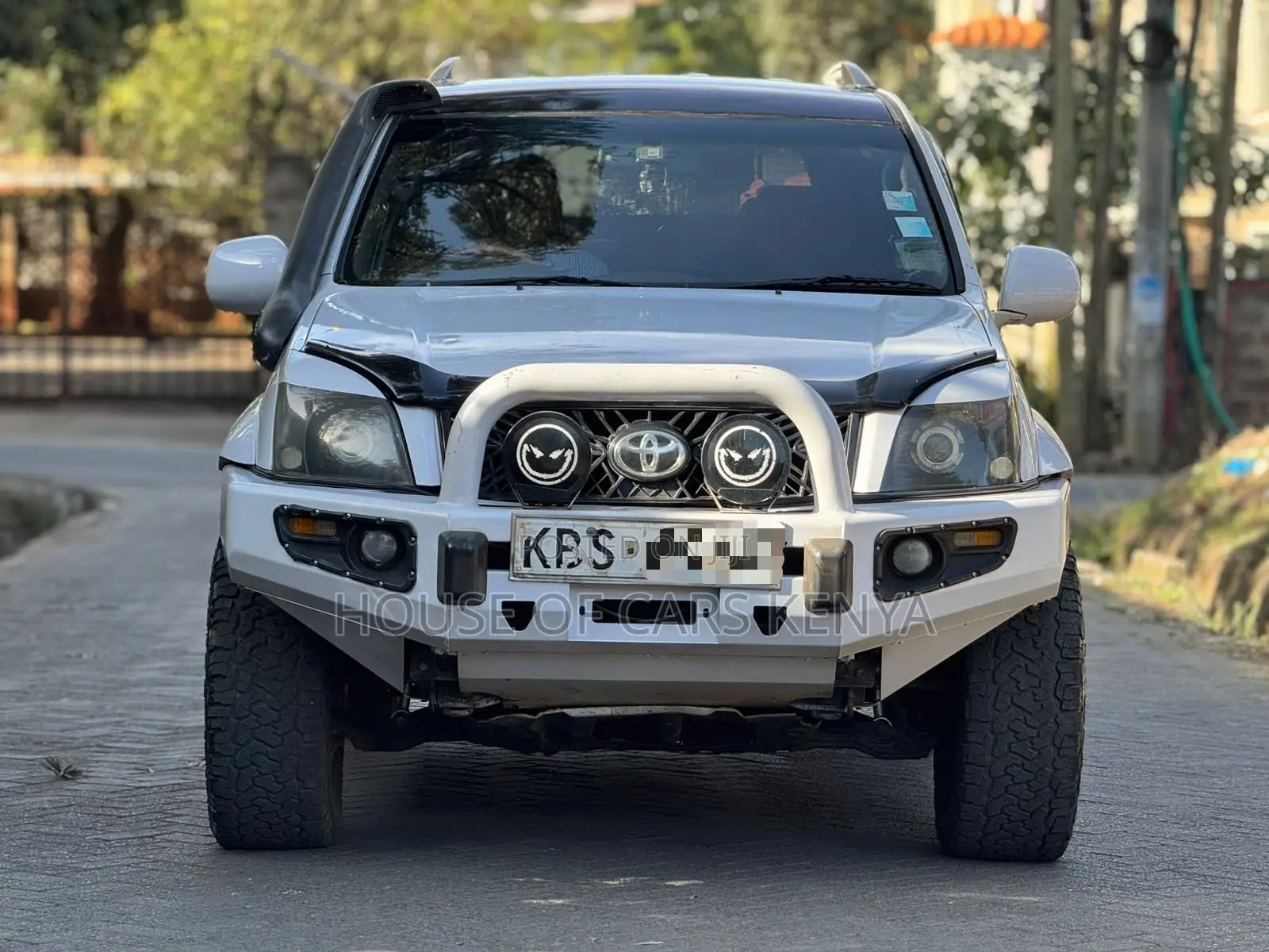 Toyota Land Cruiser Prado 2006 White
