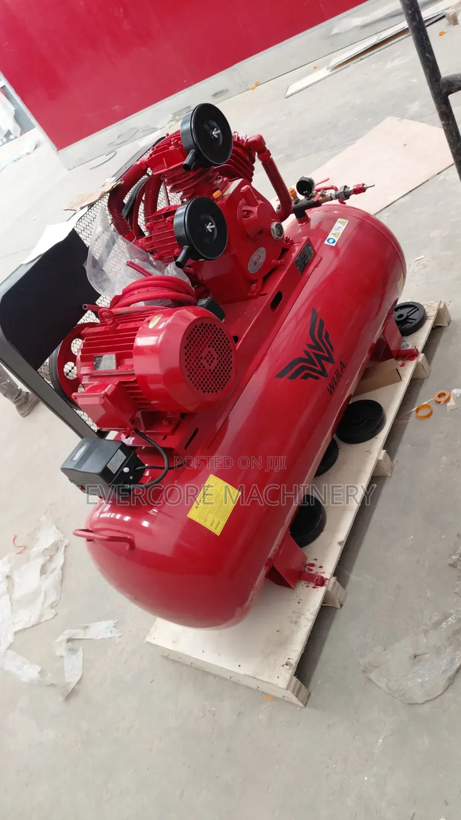Sunshine Italy 300l 10Hp 12.5Bar Air Compressor Machine.