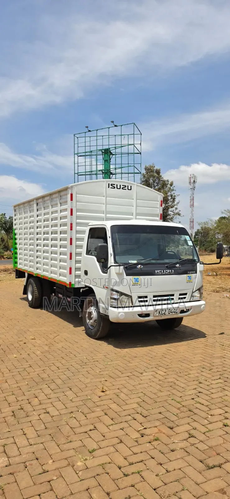Isuzu NPR 2020 White