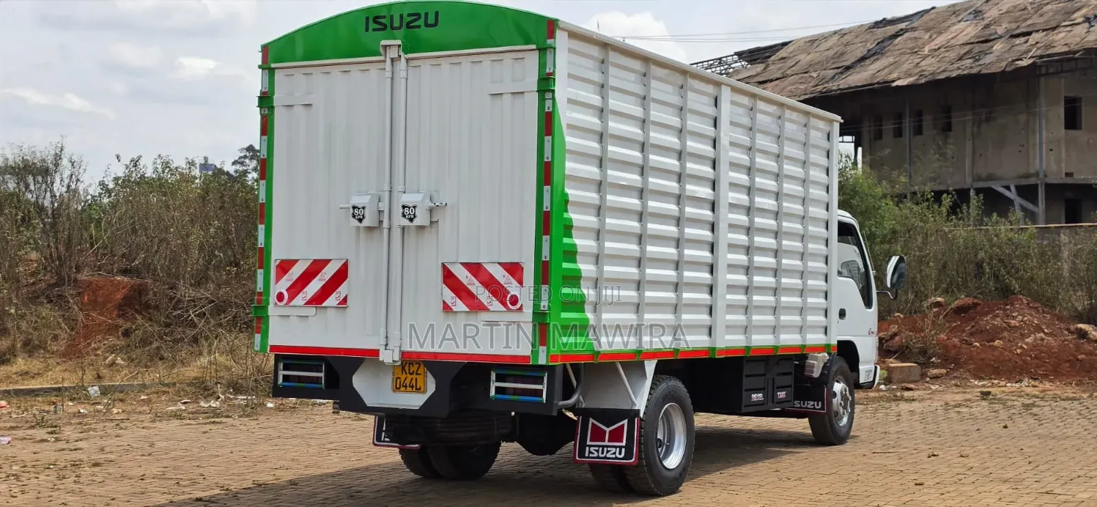 Isuzu NPR 2020 White