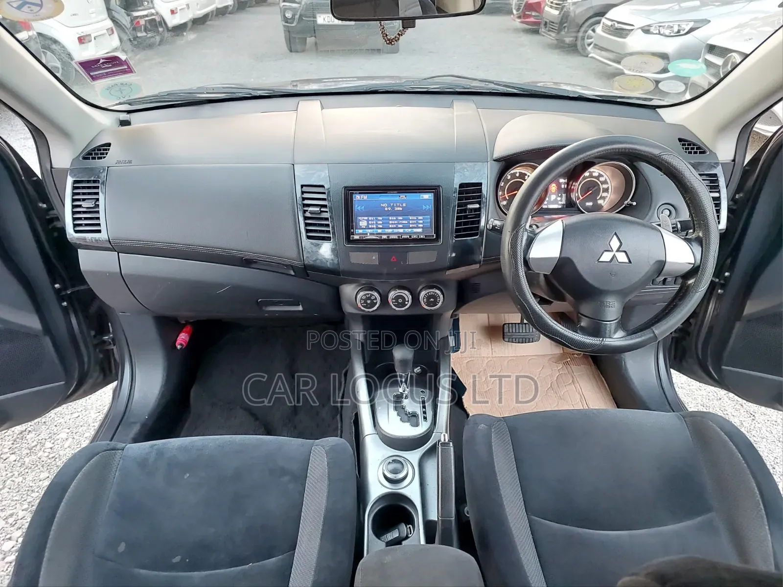 Mitsubishi Outlander 2010 Gray