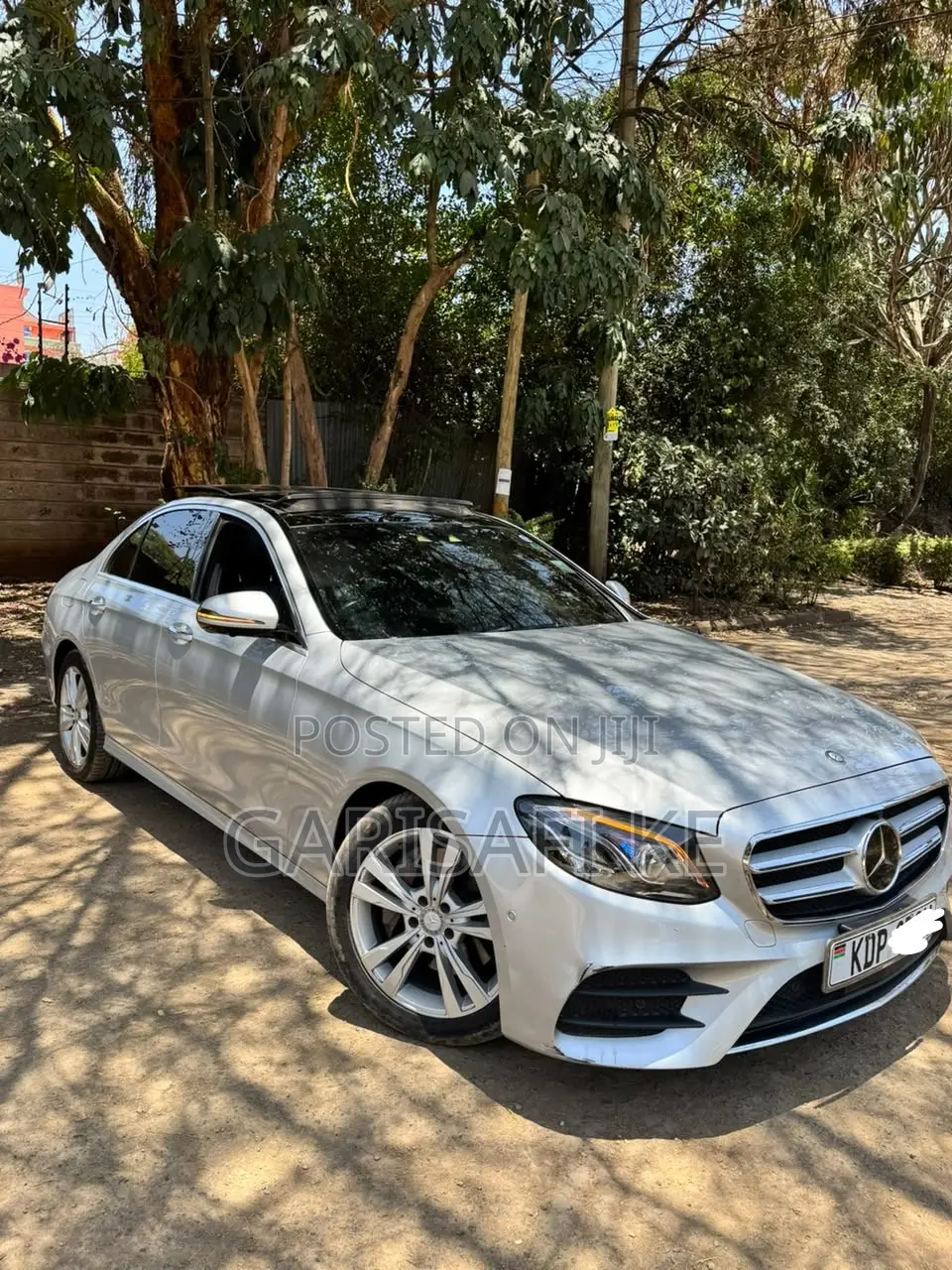 Mercedes-Benz E200 2017 Blue